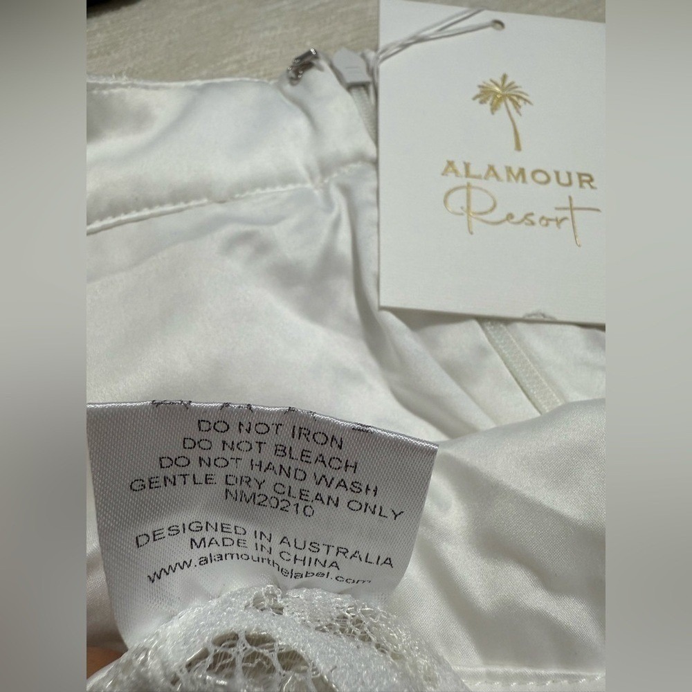 Alamour The Label Resort "Laria Set" –‎ White Lace Two-Piece (Size M) - Picture 7 of 8